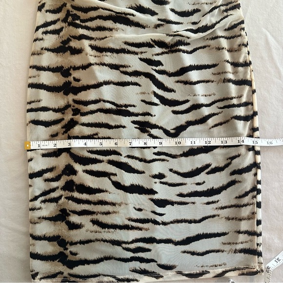 Forever 21 woman’s multi dress size large - Picture 3 of 6